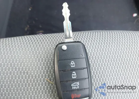 2017 Kia Forte Lx z USA, uszkodzony, nr VIN 3KPFK4A7XHE015468